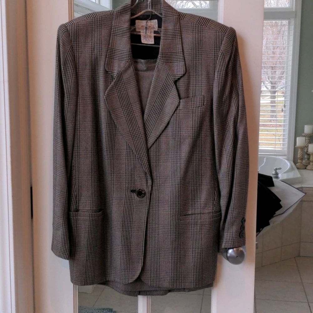 Women's Suit jacket & Skirt